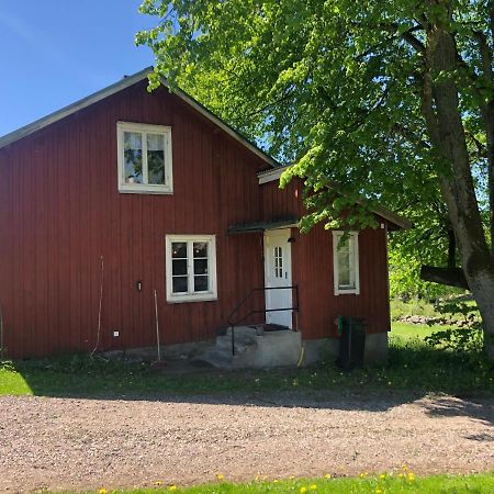 Mysig Lantlig Stuga, Nycklaroer Korsberga Exterior foto