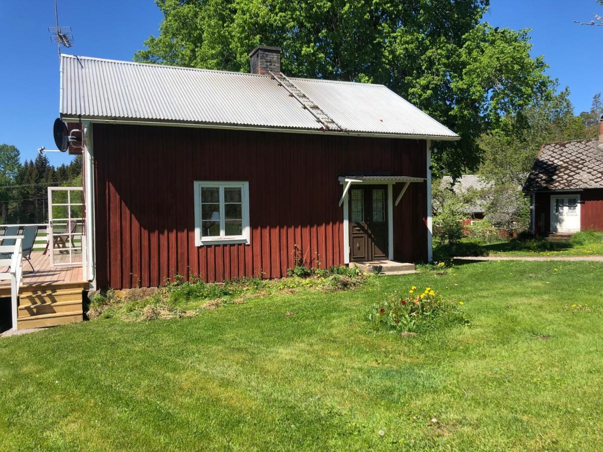 Mysig Lantlig Stuga, Nycklaroer Korsberga Exterior foto